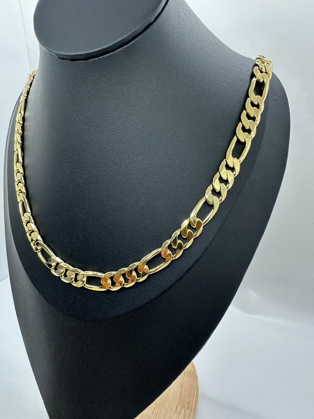 14K gold-plated Figaro chain - clasp and links