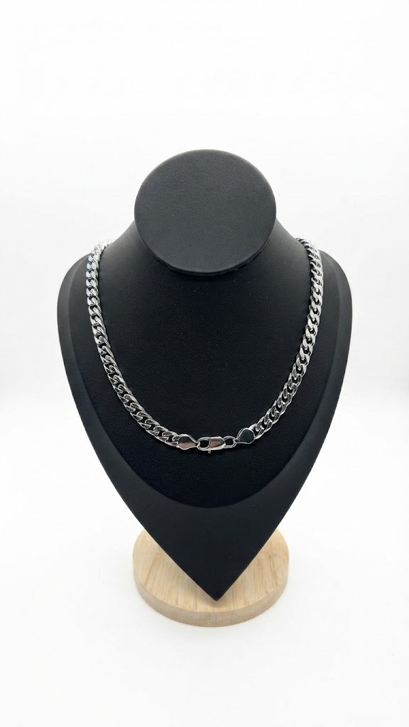 Silver stainless steel Cuban chain 6mm with secure clasp - front view